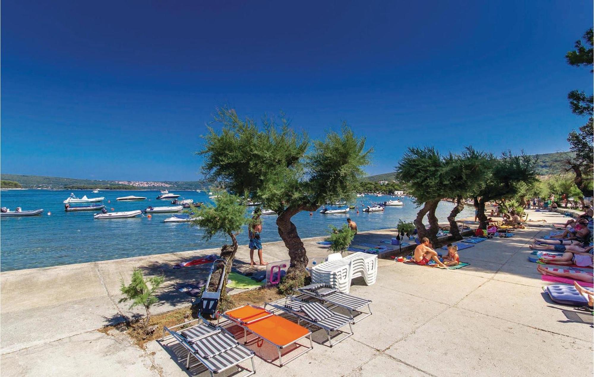 פונאנט Gorgeous Apartment In Krk With Wifi מראה חיצוני תמונה