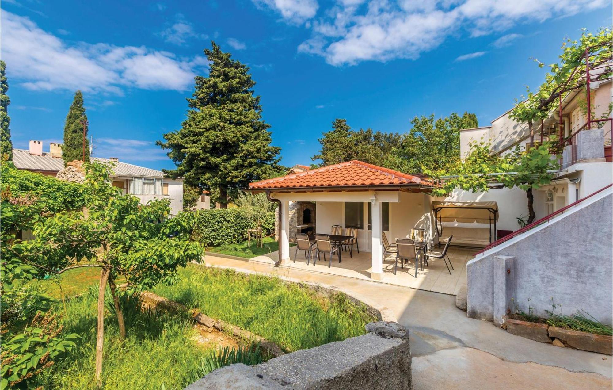 פונאנט Gorgeous Apartment In Krk With Wifi מראה חיצוני תמונה